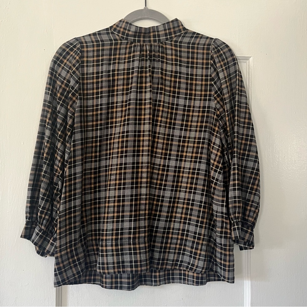 Everlane mock neck “flannel” blouse in plaid, size 4